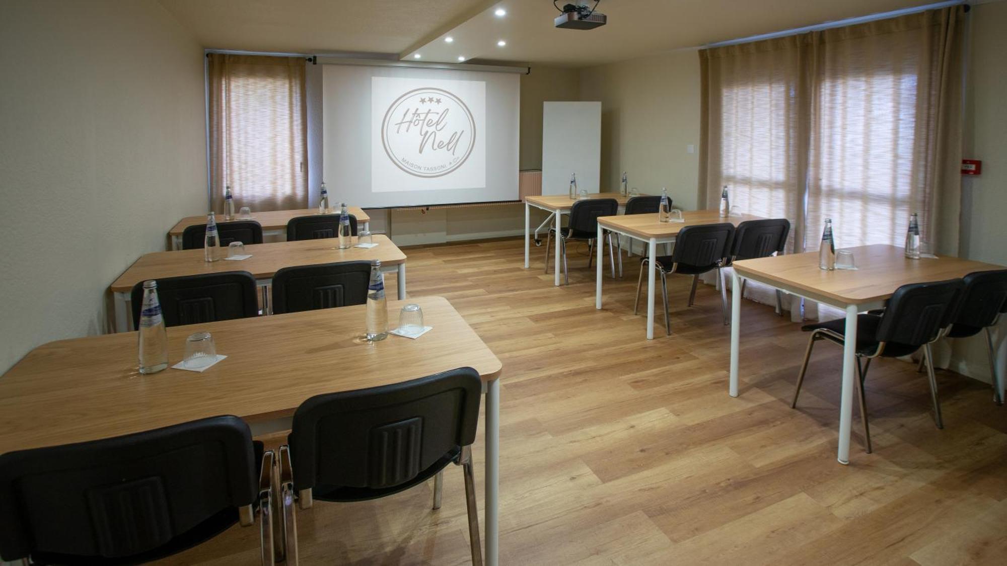 Hotel Nell Saint-Marcel  Bagian luar foto